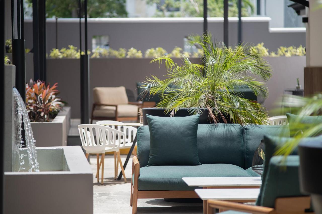Courtyard By Marriott Santo Domingo Hotel Exterior photo