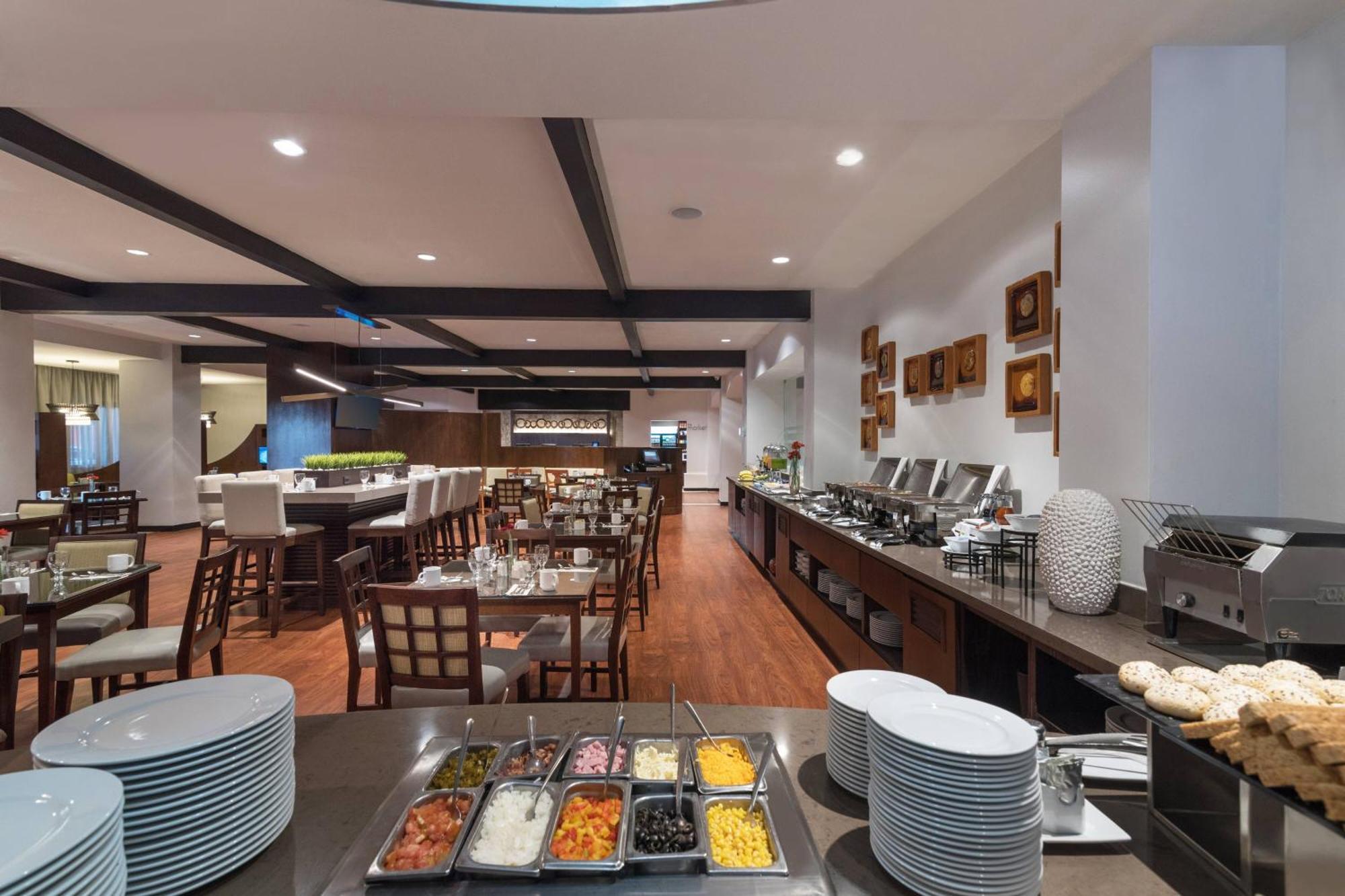 Courtyard By Marriott Santo Domingo Hotel Exterior photo
