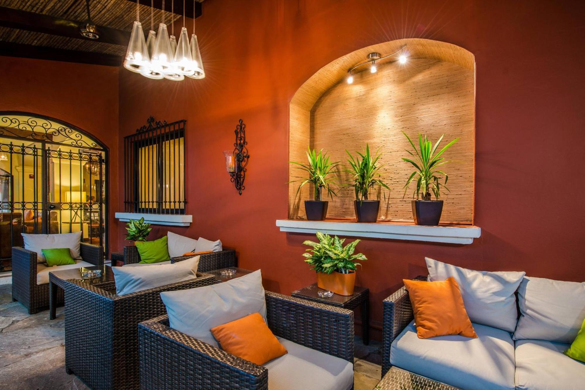 Courtyard By Marriott Santo Domingo Hotel Exterior photo
